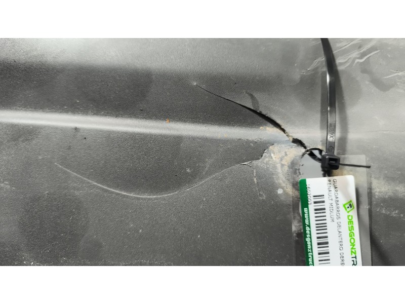 Recambio de guardabarros delantero derecho para renault midlum 6.2 diesel referencia OEM IAM 5010302382  