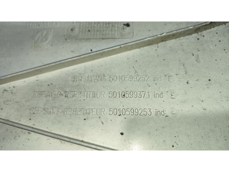 Recambio de moldura trasera cabina para renault magnum ab diesel referencia OEM IAM 5010599377 DERECHA 