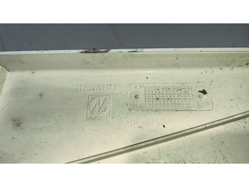 Recambio de moldura trasera cabina para renault magnum ab diesel referencia OEM IAM 5010599377 DERECHA 