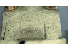 Recambio de soporte guardabarros trasero para renault magnum ab diesel referencia OEM IAM 21213203 21213202  2