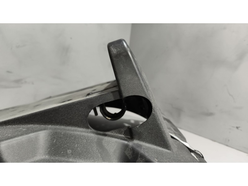 Recambio de guardabarros trasero izquierdo para renault magnum ab diesel referencia OEM IAM   