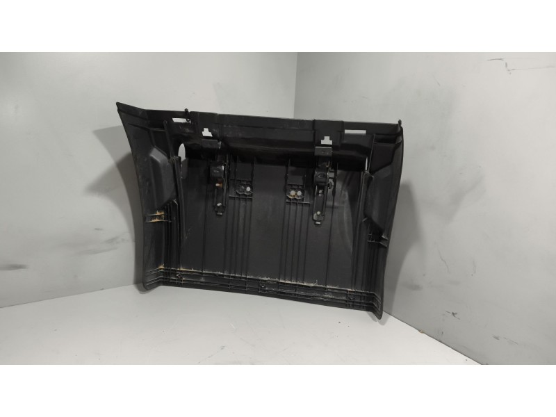 Recambio de guardabarros trasero izquierdo para renault magnum ab diesel referencia OEM IAM   