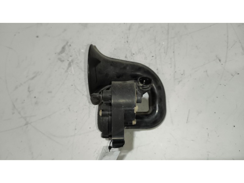 Recambio de claxon para renault magnum ab diesel referencia OEM IAM   