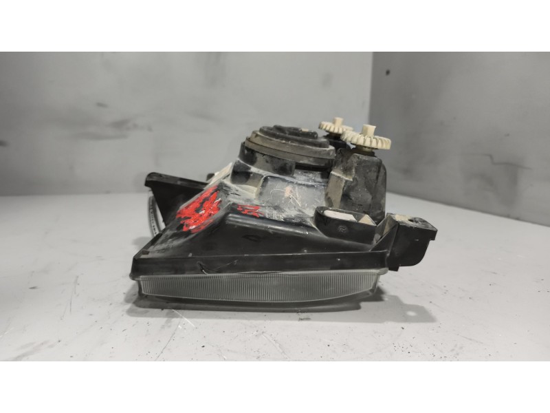 Recambio de faro izquierdo para nissan cabstar e cabina doble cabina doble referencia OEM IAM 260609X205  