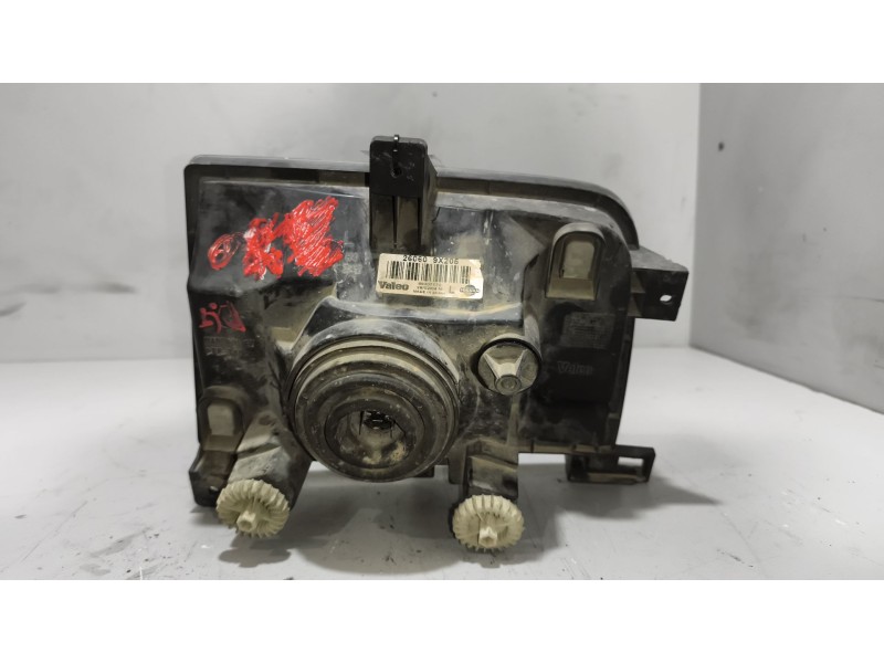 Recambio de faro izquierdo para nissan cabstar e cabina doble cabina doble referencia OEM IAM 260609X205  