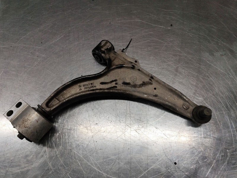 Recambio de brazo suspension inferior delantero derecho para opel astra j lim. excellence referencia OEM IAM   