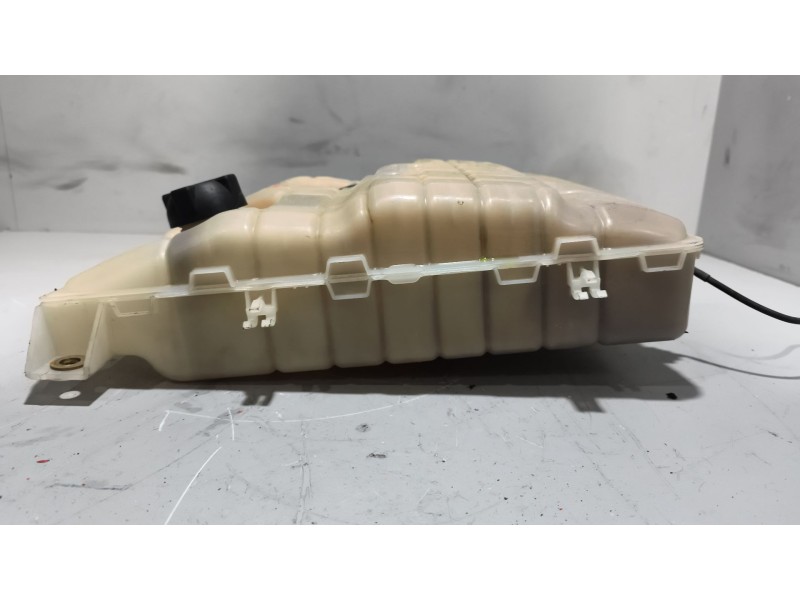 Recambio de deposito expansion para renault hr xxx.18/26 premium 01 referencia OEM IAM 5010514340  