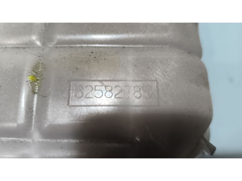 Recambio de deposito expansion para renault hr xxx.18/26 premium 01 referencia OEM IAM 5010514340  