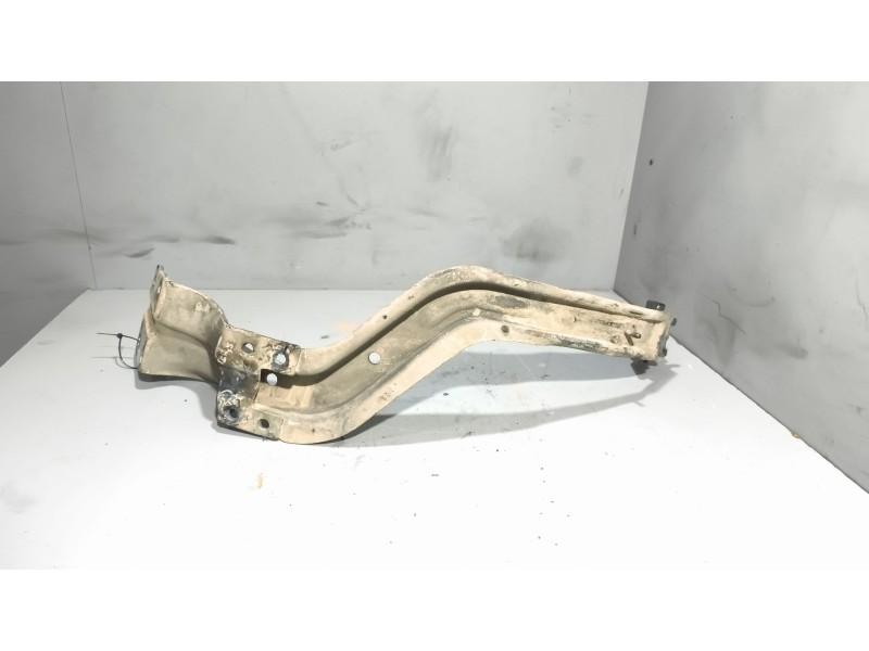 Recambio de soporte para scania p,g,r,t - series p 500, r 500 referencia OEM IAM 1866050  