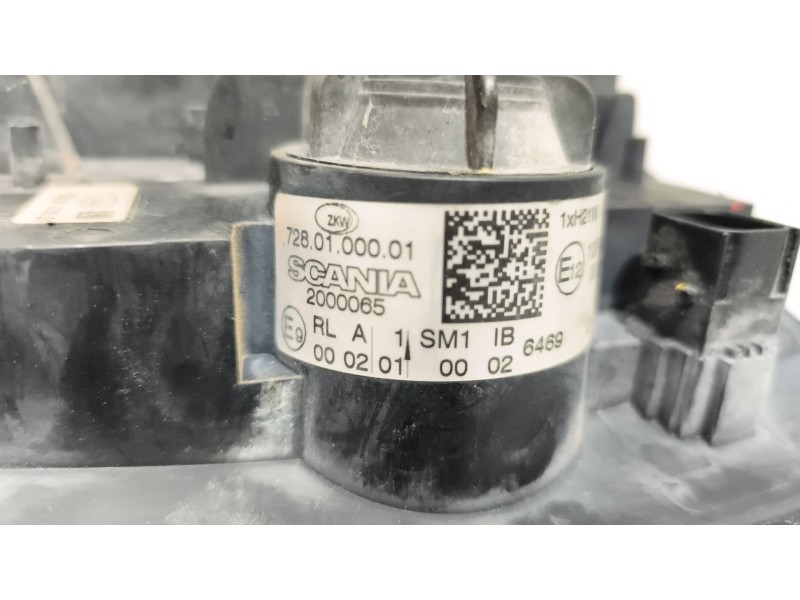 Recambio de piloto delantero derecho para scania r i r 500 referencia OEM IAM 2000065  