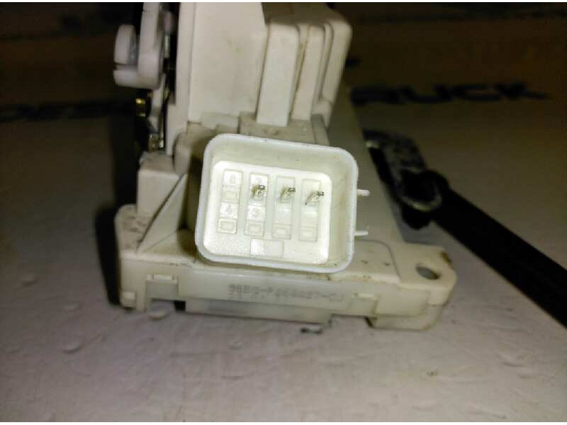 Recambio de cerradura puerta trasera izquierda para ford mondeo berlina/familiar (fd) clx berlina referencia OEM IAM 7096481  