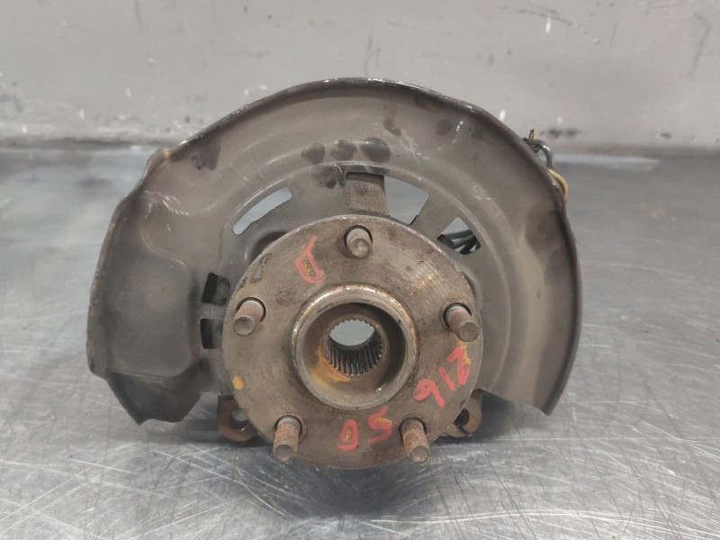 Recambio de mangueta delantera derecha para toyota corolla (e15) high referencia OEM IAM   