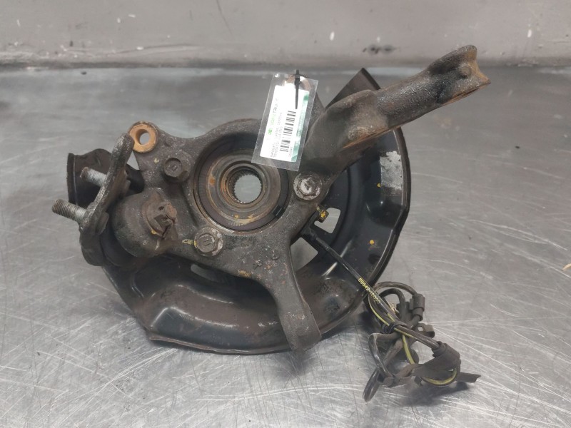 Recambio de mangueta delantera derecha para toyota corolla (e15) high referencia OEM IAM   