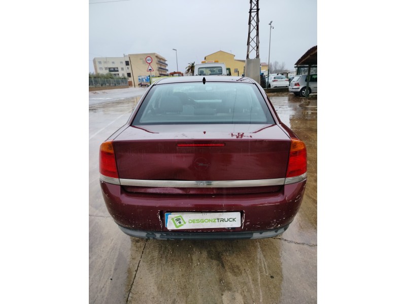 opel vectra c berlina del año 2002