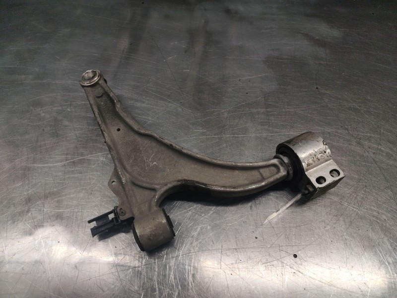Recambio de brazo suspension inferior delantero izquierdo para opel astra j lim. excellence referencia OEM IAM   