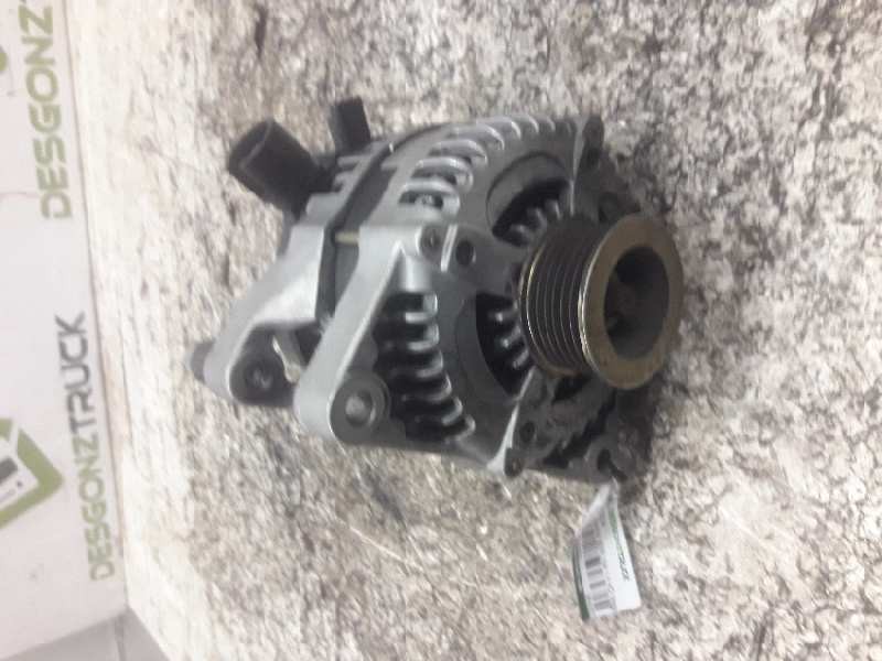 Recambio de alternador para citroen xsara berlina 1.4 hdi magic referencia OEM IAM 9640623580 1042103170 DENSO