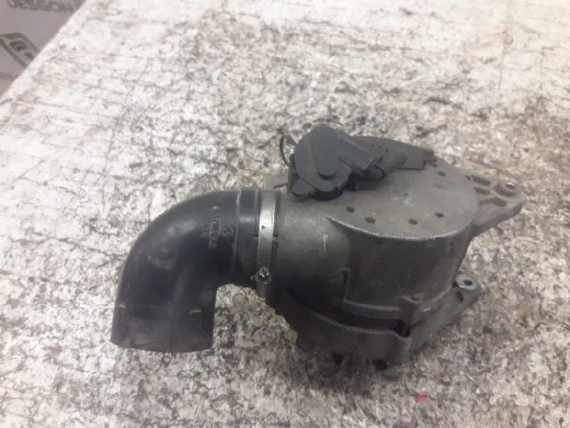 Recambio de alternador para bmw serie 7 (e38) 730i referencia OEM IAM 0120469775 14V 34/90A BOSCH