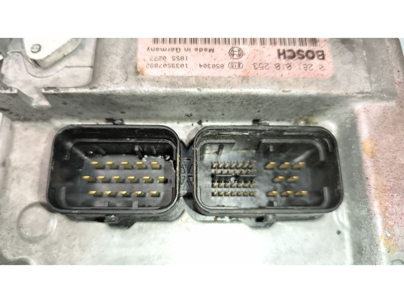 Recambio de centralita motor edc para iveco andecar iv 3 referencia OEM IAM 4898111 0281010253 