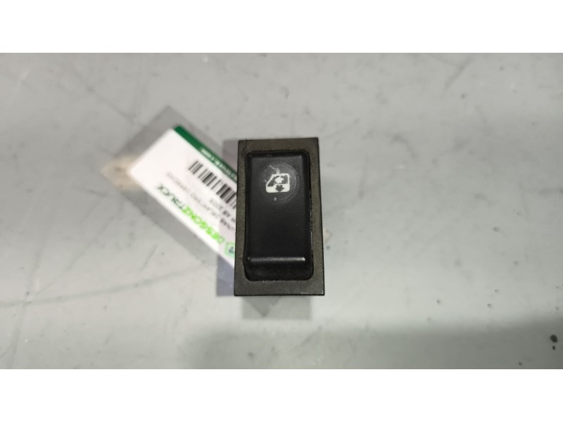 Recambio de mando elevalunas delantero derecho para renault magnum ab 2005 12.8 diesel referencia OEM IAM   