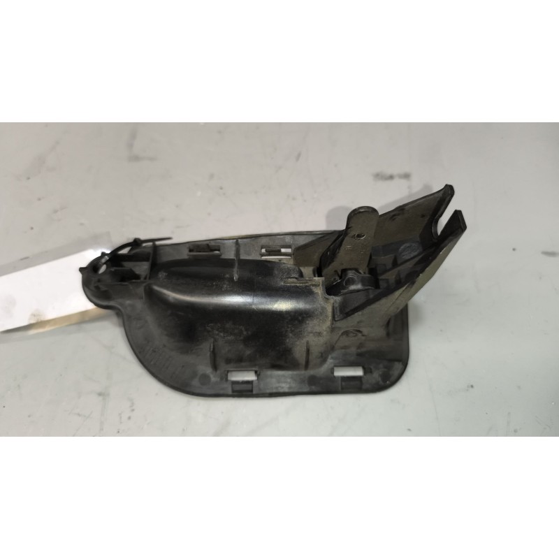 Recambio de maneta interior delantera derecha para renault magnum ab 2005 12.8 diesel referencia OEM IAM 7482060326  
