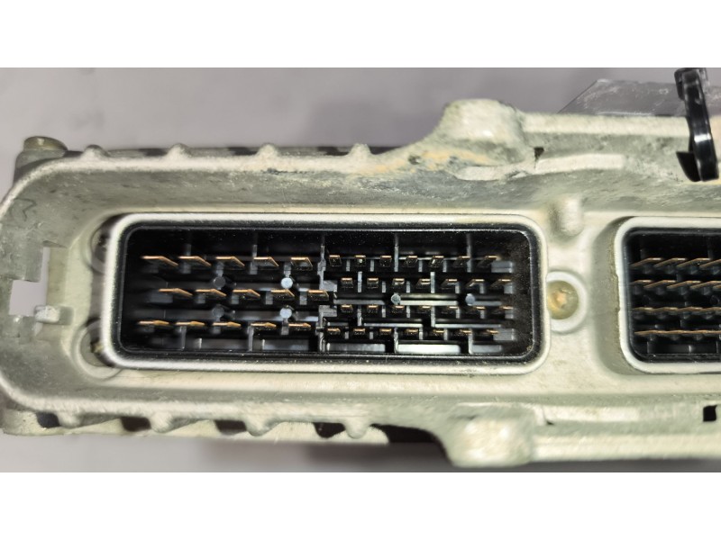 Recambio de centralita motor edc para renault hr xxx.18/26 premium 01 referencia OEM IAM 5010550351 0281010966 