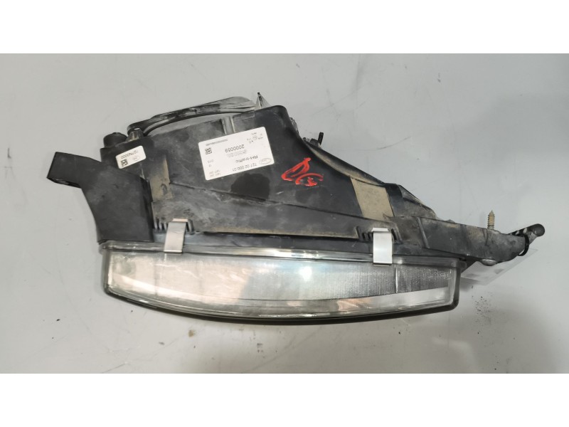Recambio de faro derecho para scania r i r 500 referencia OEM IAM 2000059  