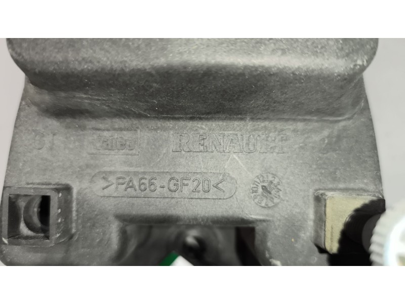 Recambio de faro antiniebla izquierdo para renault hr xxx.18/26 premium 01 referencia OEM IAM 5010231849  