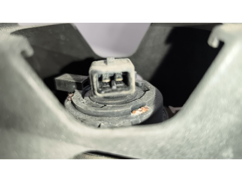 Recambio de faro antiniebla izquierdo para renault hr xxx.18/26 premium 01 referencia OEM IAM 5010231849  