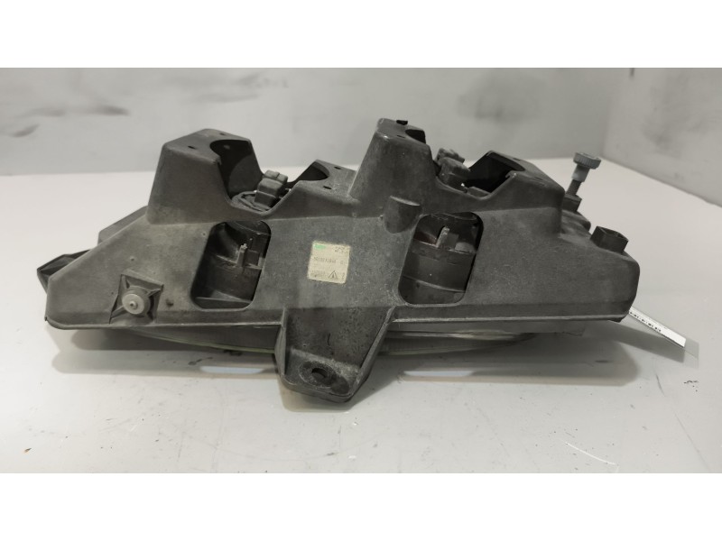 Recambio de faro antiniebla izquierdo para renault hr xxx.18/26 premium 01 referencia OEM IAM 5010231849  