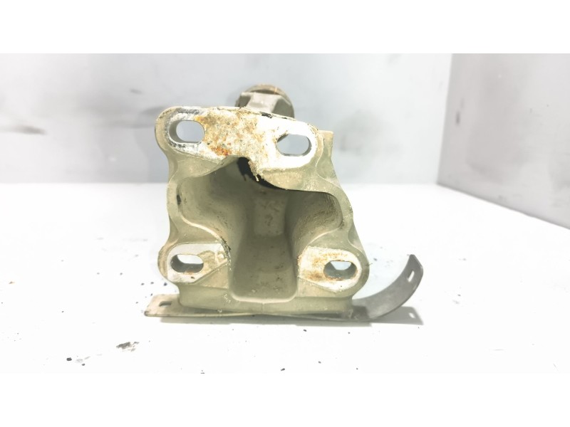 Recambio de soporte cabina delantero para scania p,g,r,t - series p 500, r 500 referencia OEM IAM 1728149 DERECHO 