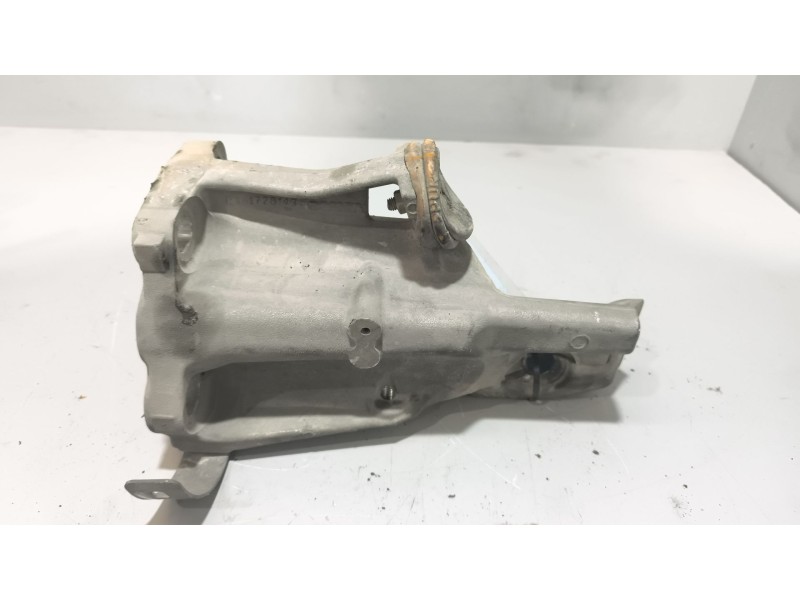 Recambio de soporte cabina delantero para scania p,g,r,t - series p 500, r 500 referencia OEM IAM 1728149 DERECHO 