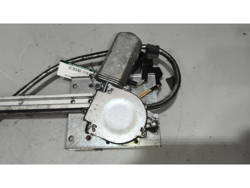 Recambio de elevalunas delantero derecho para renault magnum ab 2005 12.8 diesel referencia OEM IAM 74212758575  