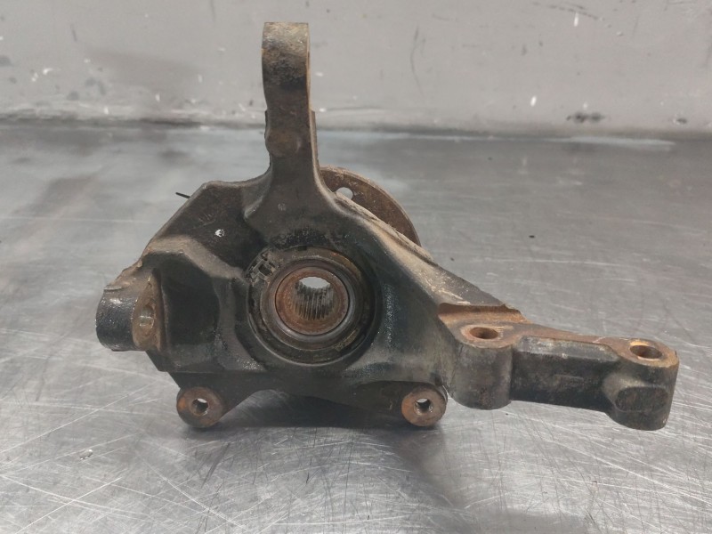 Recambio de mangueta delantera izquierda para renault trafic combi (ab 4.01) referencia OEM IAM   