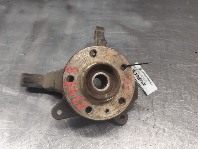 Recambio de mangueta delantera izquierda para renault trafic combi (ab 4.01) referencia OEM IAM   