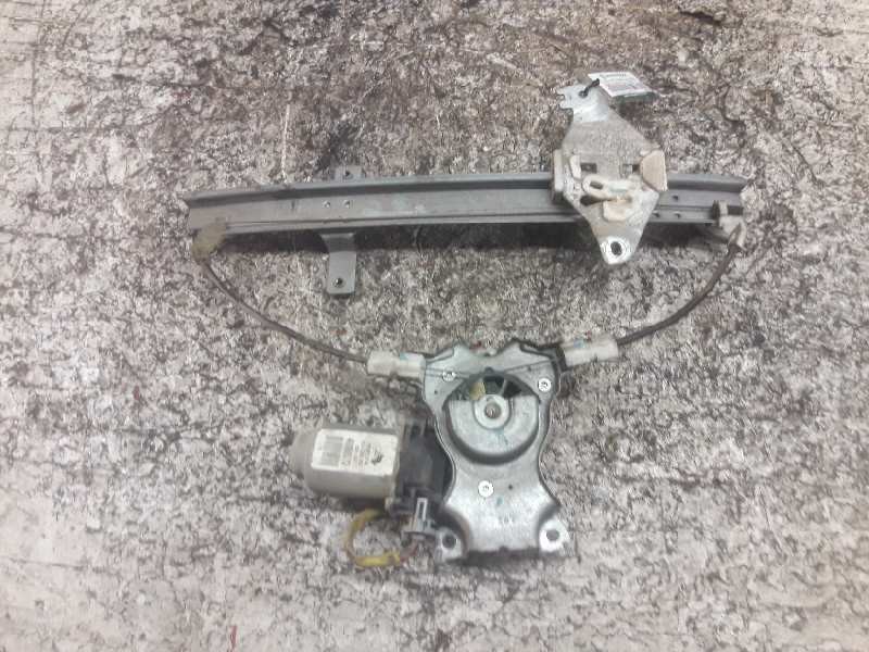 Recambio de elevalunas trasero izquierdo para nissan almera tino (v10m) referencia OEM IAM 400601T3 2 PINS 