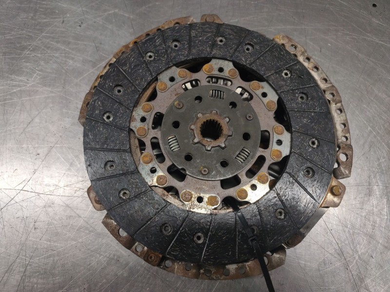 Recambio de kit embrague para ford focus lim. (cb8) titanium referencia OEM IAM   