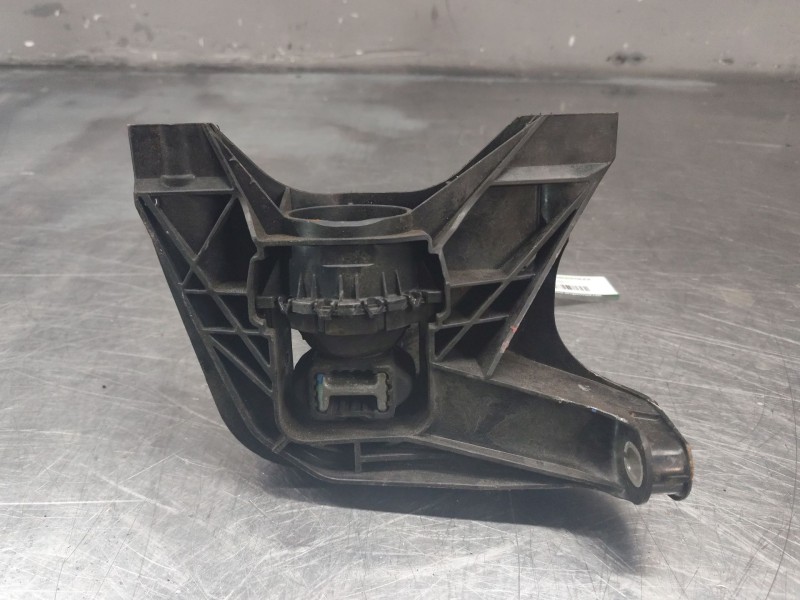 Recambio de soporte motor derecho para nissan x-trail (t30) comfort referencia OEM IAM   