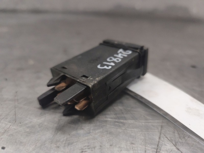 Recambio de warning para audi a4 berlina (b5) 1.8 referencia OEM IAM 8D0941509C  