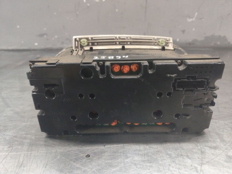 Recambio de cuadro instrumentos para volkswagen polo berlina (6n1) 1.6 referencia OEM IAM 6N0919860P  