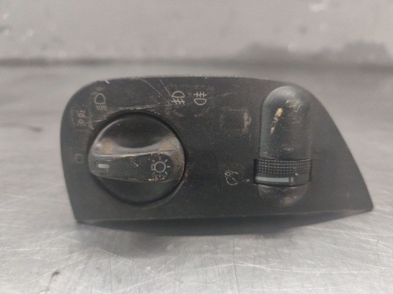 Recambio de mando luces para volkswagen polo berlina (6n1) 1.6 referencia OEM IAM 6N1941531J  