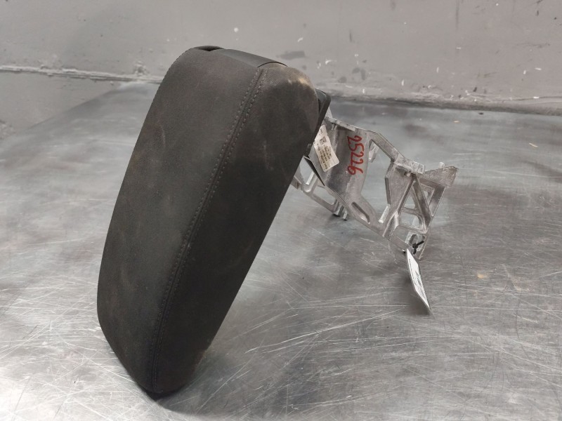 Recambio de apoyabrazos central para audi q3 (f3b) 35 tdi quattro referencia OEM IAM 83A864283  