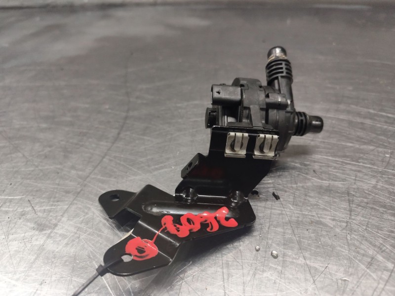 Recambio de bomba agua para bmw 4 descapotable (g23, g83) m4 competition m xdrive referencia OEM IAM 884061401  