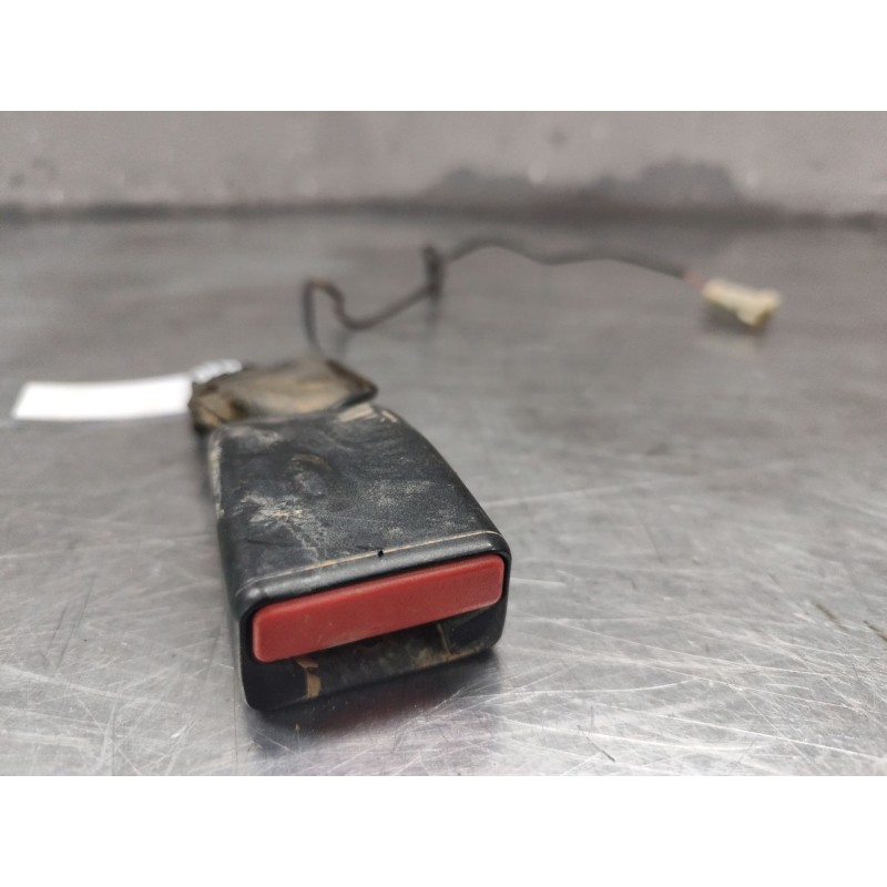 Recambio de enganche cinturon trasero derecho para ford tourneo courier b460 monospace 1.0 ecoboost referencia OEM IAM   