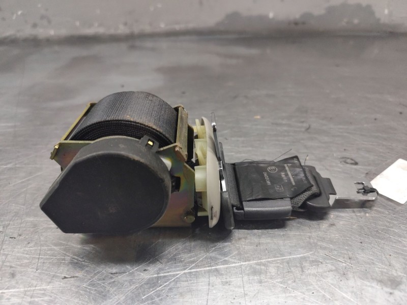 Recambio de cinturon seguridad trasero central para renault scenic ii grand confort dynamique referencia OEM IAM 8200309286  