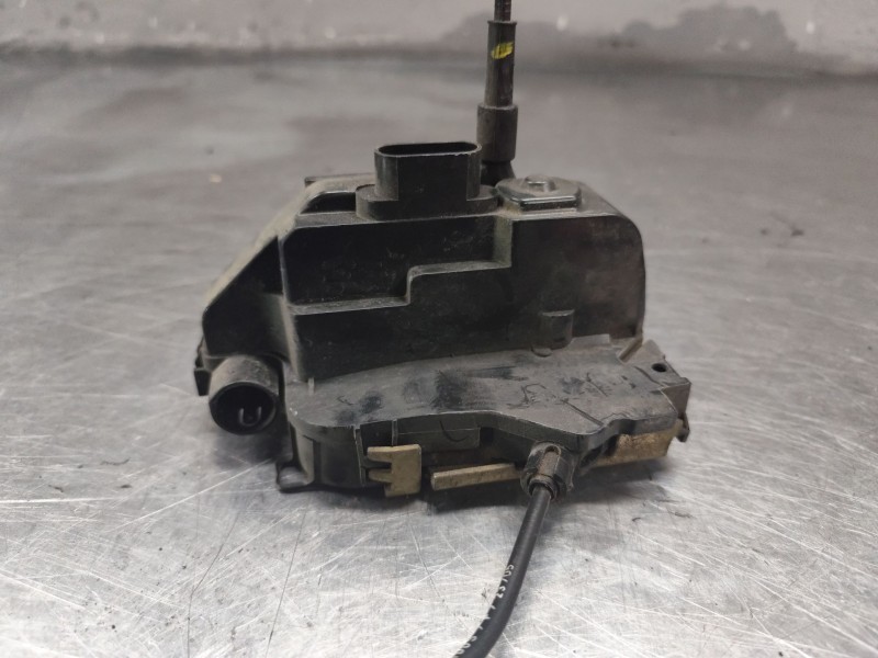 Recambio de cerradura puerta delantera derecha para renault scenic ii grand confort dynamique referencia OEM IAM   