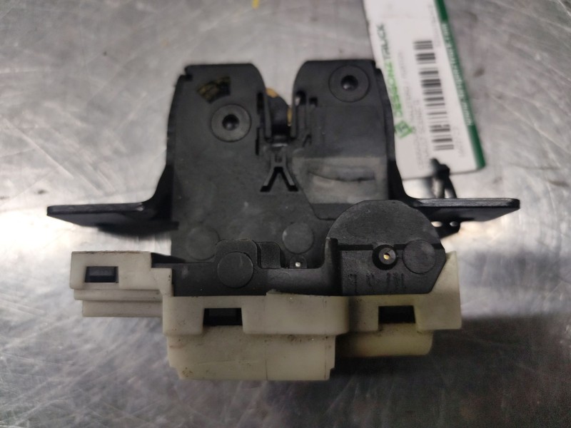 Recambio de cerradura maletero / porton para renault scenic ii grand confort dynamique referencia OEM IAM 8200076240E  