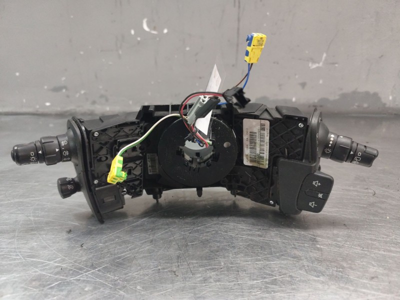 Recambio de mando multifuncion para renault scenic ii grand confort dynamique referencia OEM IAM 618800041  