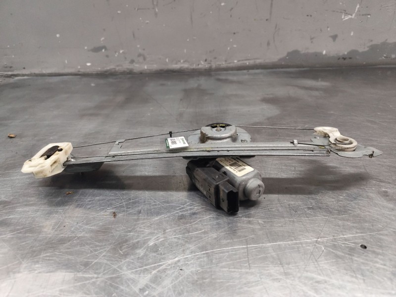 Recambio de elevalunas trasero derecho para renault scenic ii grand confort dynamique referencia OEM IAM 400750H  