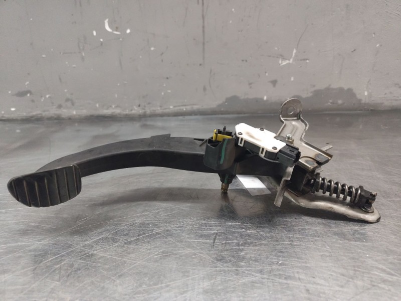 Recambio de pedal freno para renault scenic ii grand confort dynamique referencia OEM IAM   