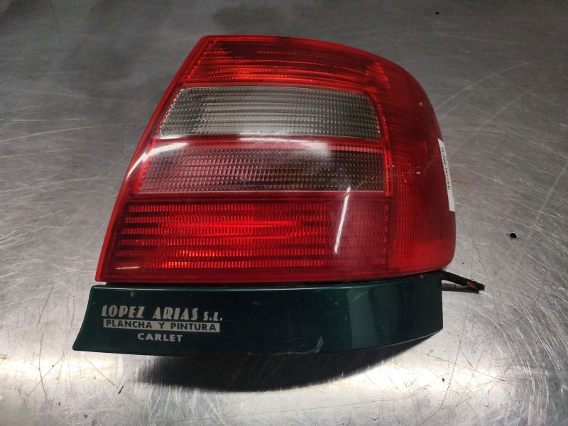 Recambio de piloto trasero derecho para audi a4 berlina (b5) 1.8 referencia OEM IAM   